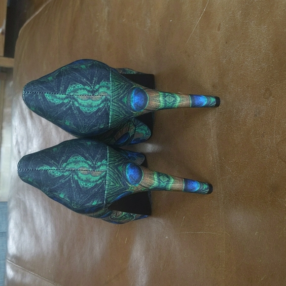 Nine West peacock platform stiletto heels - Picture 3 of 3